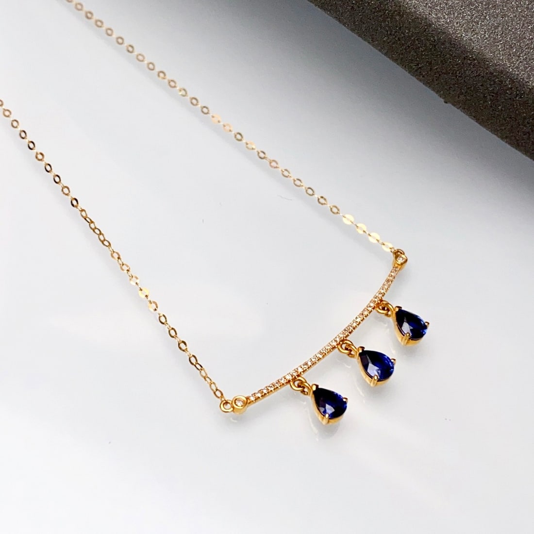 14k Gold 1.25 Ct Natural Sapphire & Diamond Necklace - 3