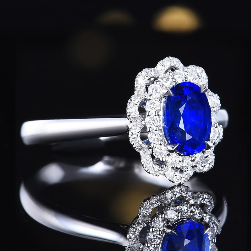 14k Gold 1.35 Ctw Vivid Blue Natural Sapphire & Diamond Ring - 3