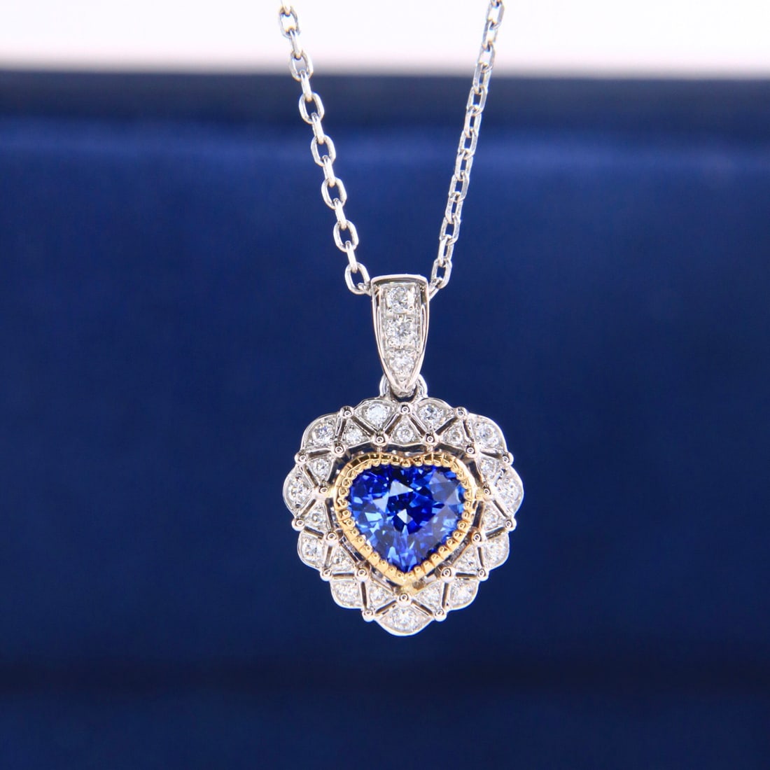 14k Gold 1.14 Ctw Natural Sapphire & Diamond Necklace - 4