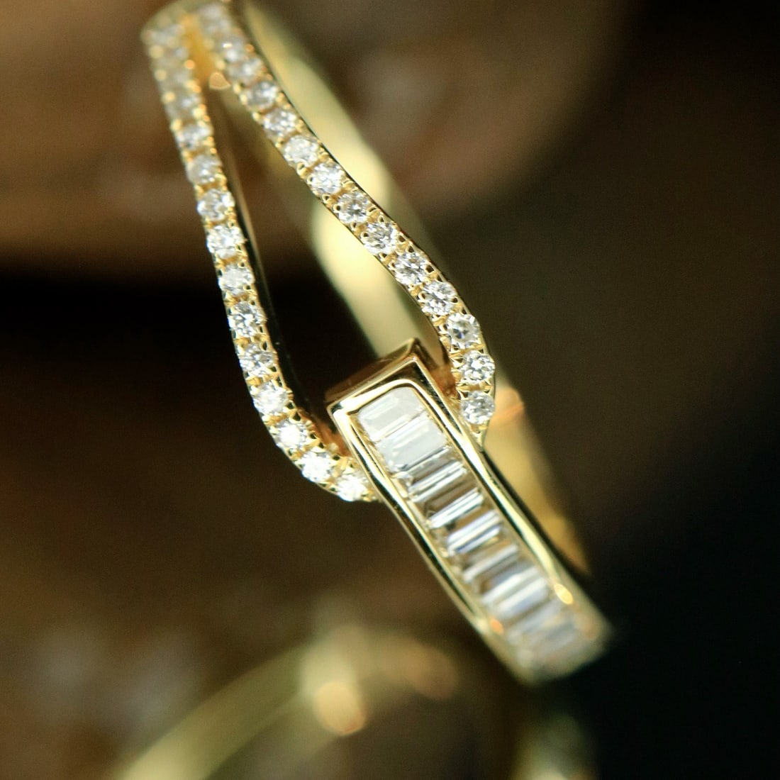 14k Gold 0.22 Ct Natural H Diamond Ring - 4