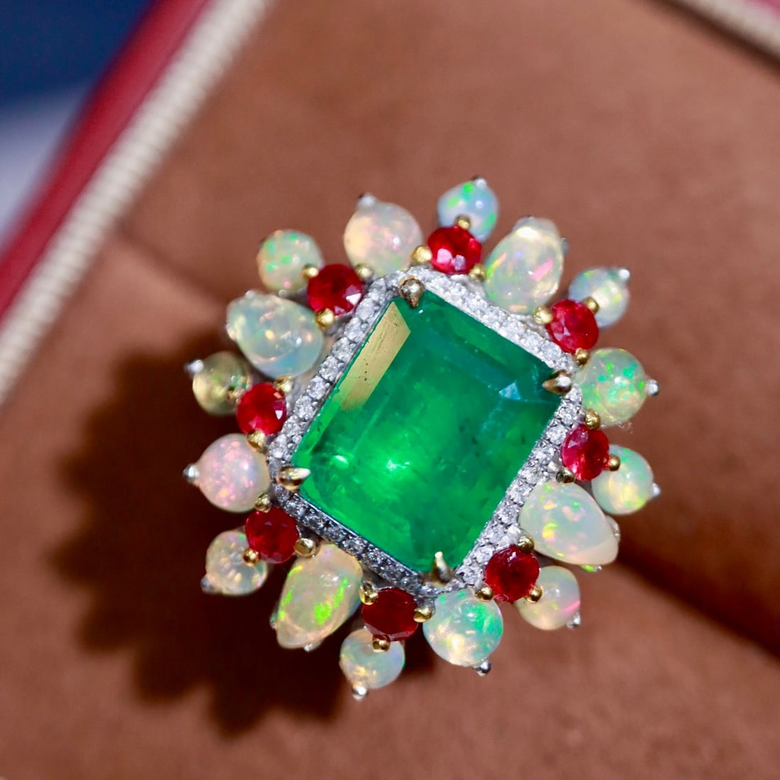 14k Gold 2.73 Ctw Natural Emerald & Diamond Ring - 5