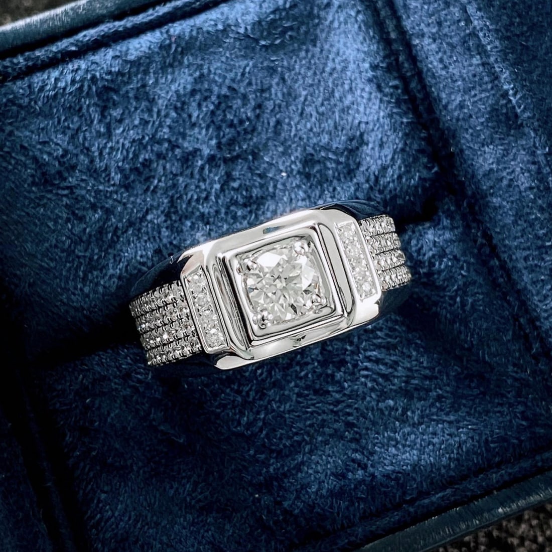 14k Gold 1.60 Ctw Natural H Diamond & Men¡¯s Ring: Ref:231169011 // gold content:14k gold // ring size:8us // // main gemstone:diamond // shape:round // carat weight:0. 70ct // clarity grade:vs // color:h // treatment:natural // cut grade:g // //