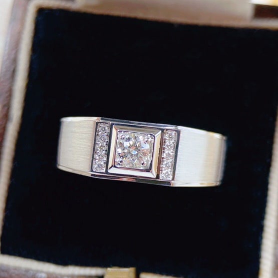 14k Gold 0.20 Ctw Natural H Diamond & Men¡¯s Ring: Ref:231169012 // gold content:14k gold // ring size:8us // // main gemstone:diamond // shape:round // carat weight:0. 15ct // clarity grade:vs // color:h // treatment:natural // cut grade:g // //