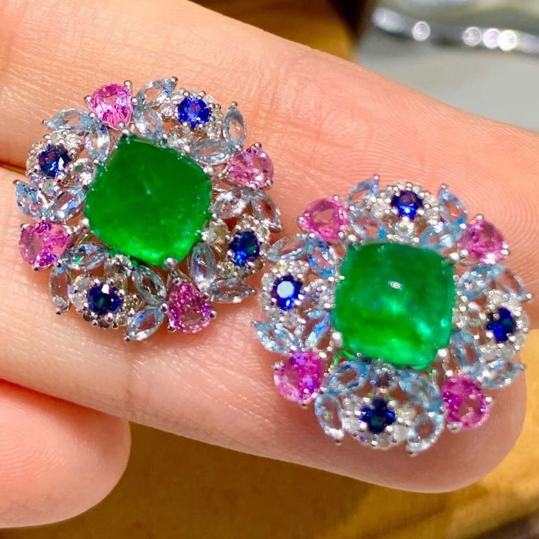 14k Gold 4.01 Ct Natural Emerald & Coloured Gemstone Earrings - 4