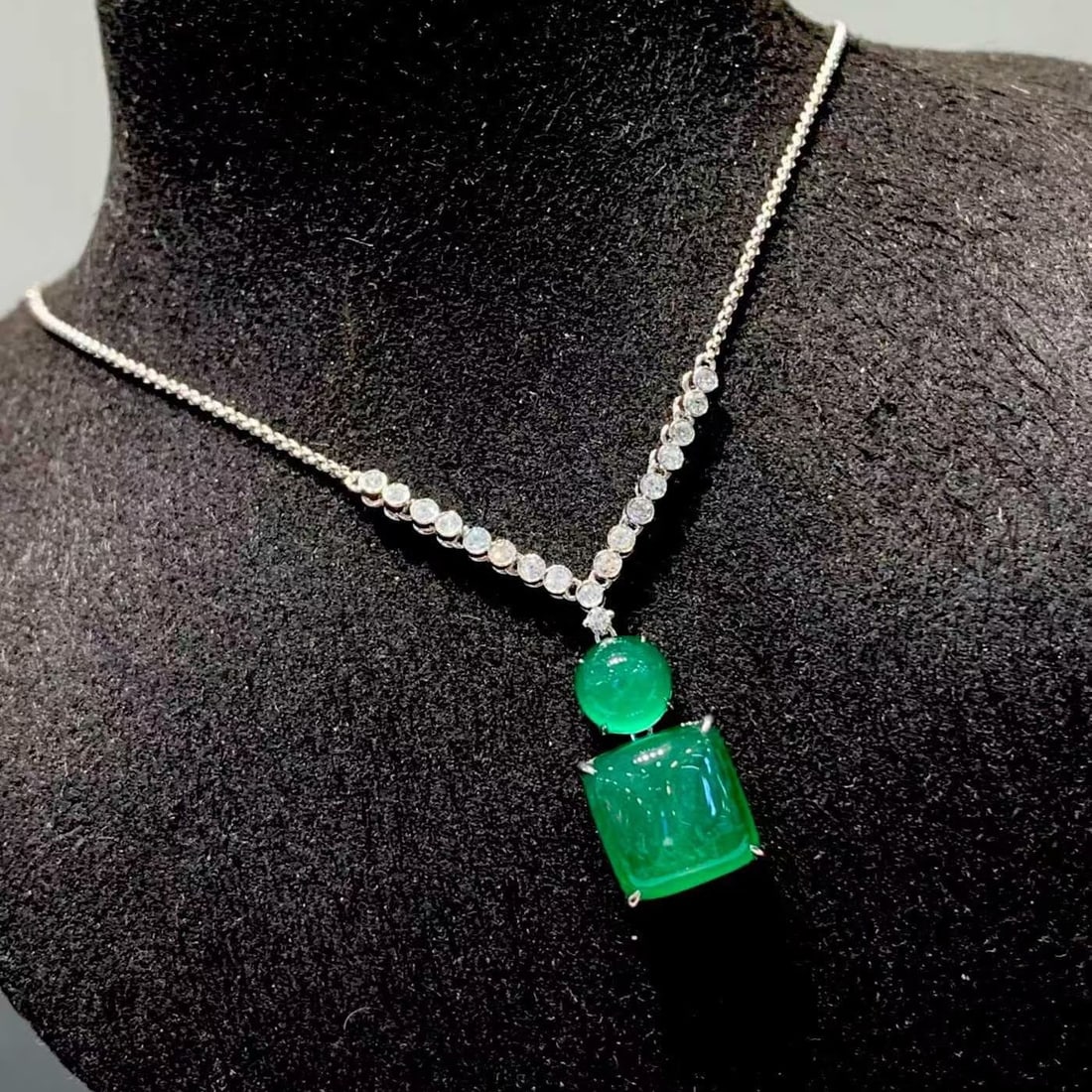 14k Gold 6.05 Ct Natural Emerald & Diamond Necklace - 3
