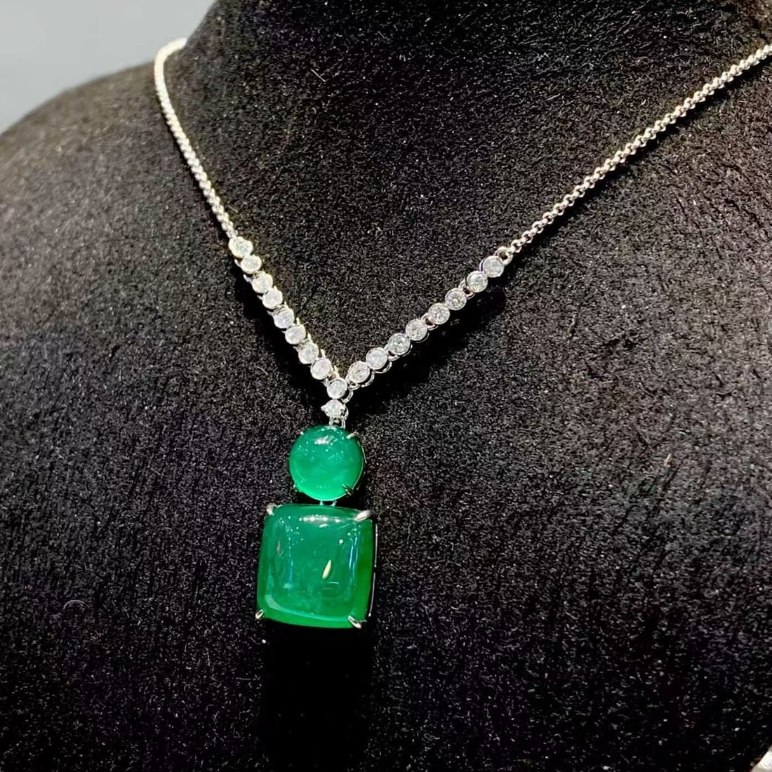 14k Gold 6.05 Ct Natural Emerald & Diamond Necklace - 5