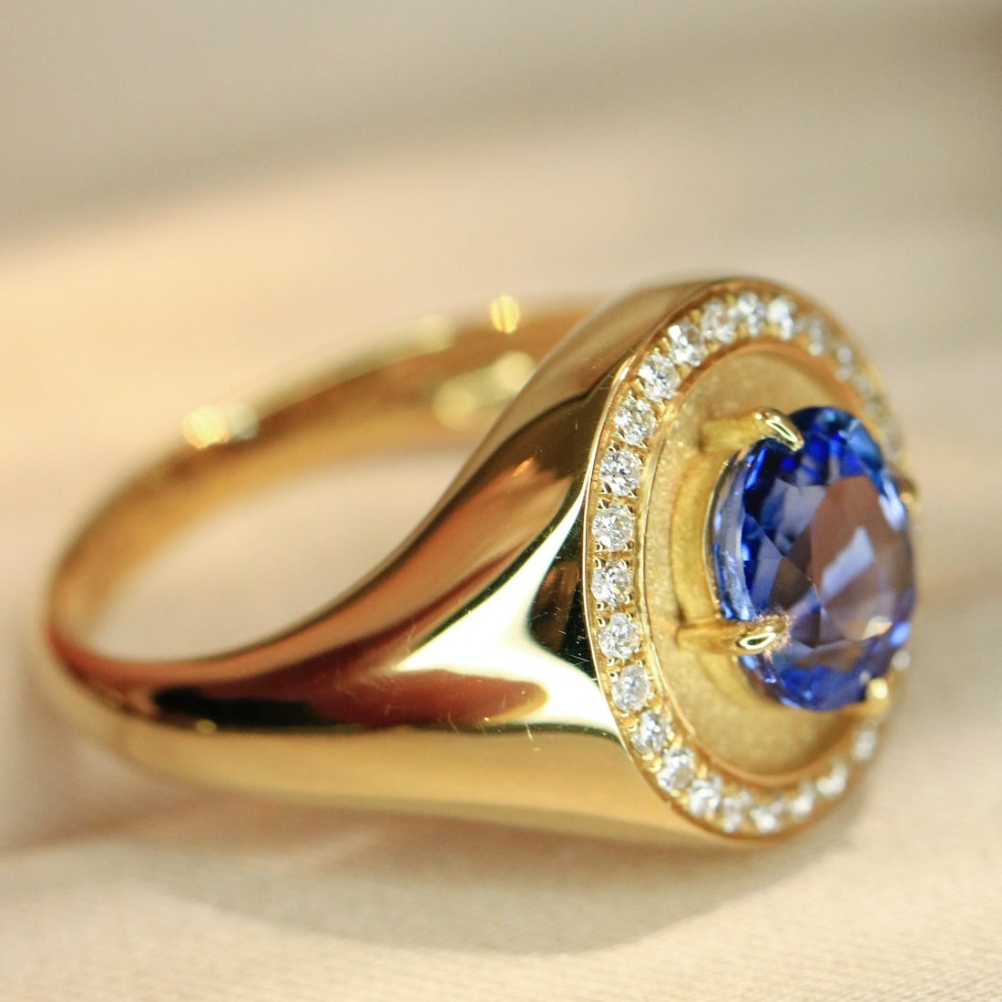 14k Gold 2.16 Ctw Natural Sapphire & Diamond Ring - 3