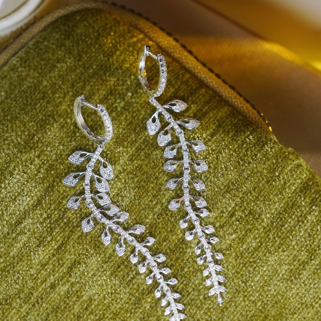 14k Gold 0.70 Ct Natural H Diamond Earrings - 7