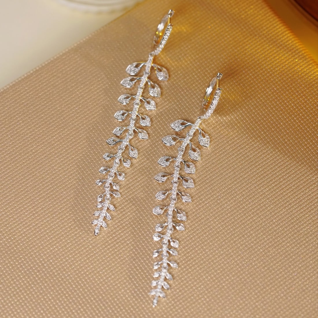 14k Gold 0.70 Ct Natural H Diamond Earrings - 9