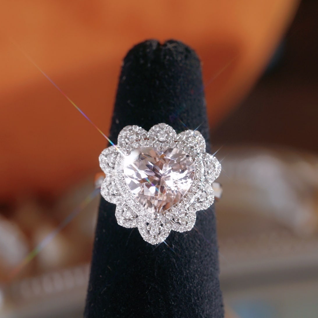 14k Gold 4.12 Ctw Natural Morganite & Diamond Ring: Ref:231169069 // gold content:14k gold // ring size:7. 25us // // main gemstone:morganite // shape:heart // carat weight:3. 62ct // color:pink // treatment:natural // // adjacent gemstone 2 : diamond
