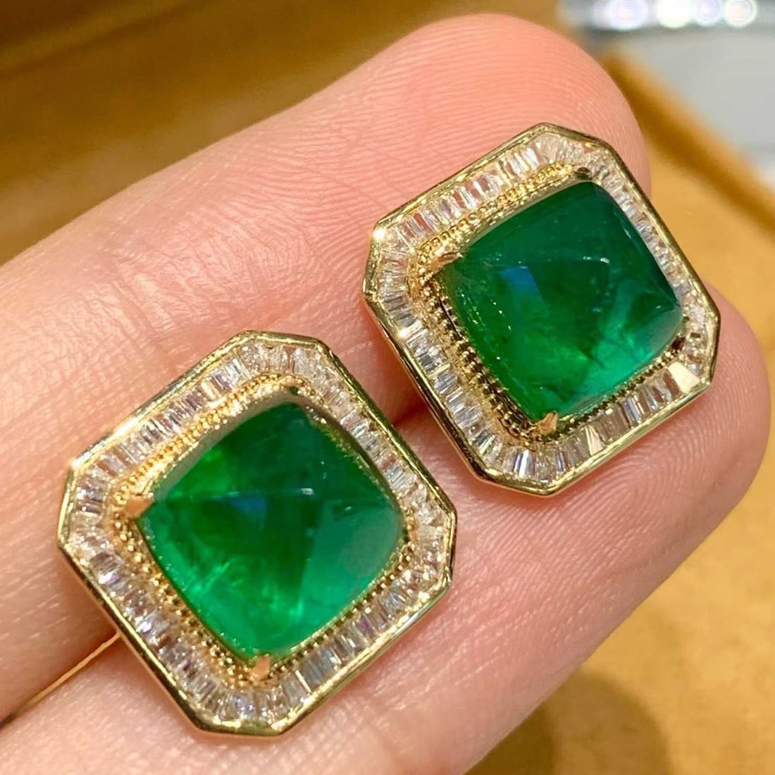 14k Gold 6.60 Ct Natural Emerald & Diamond Earrings (1 of 6)