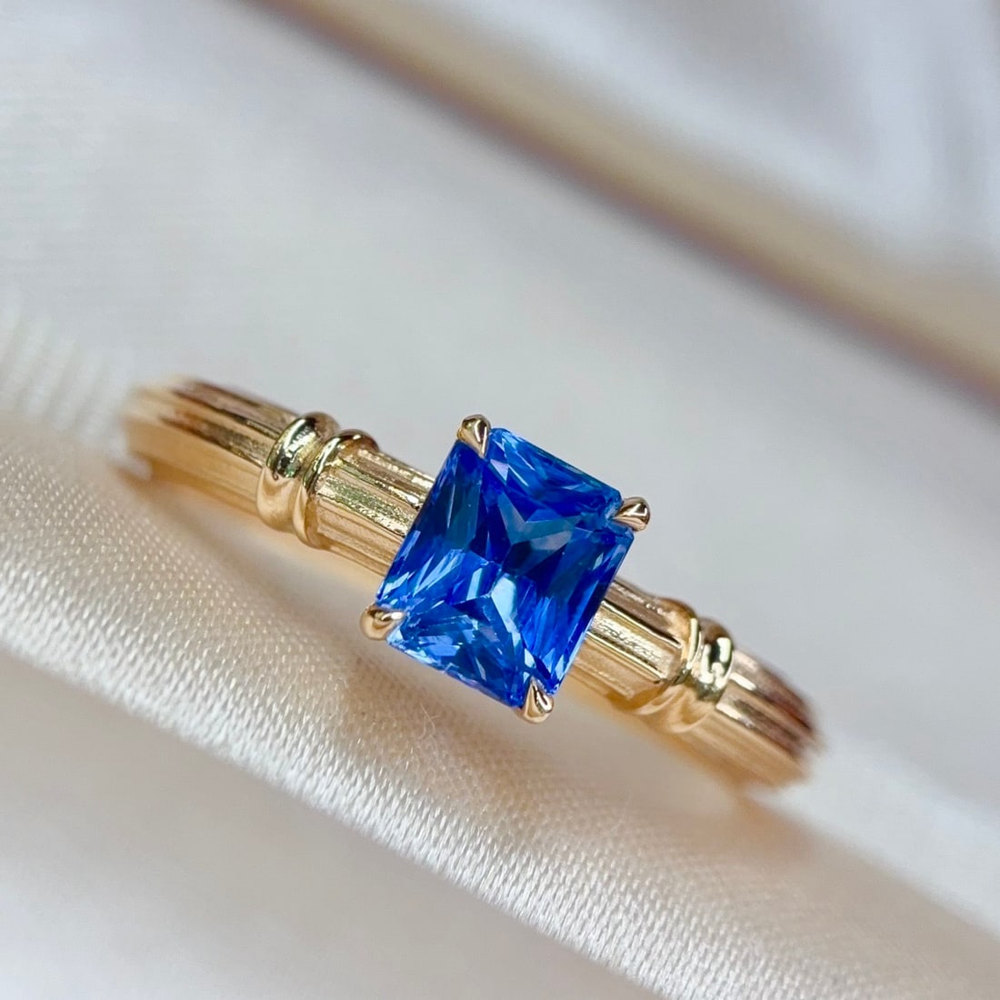 14k Gold 1.09 Ct Natural Sapphire Ring - 3