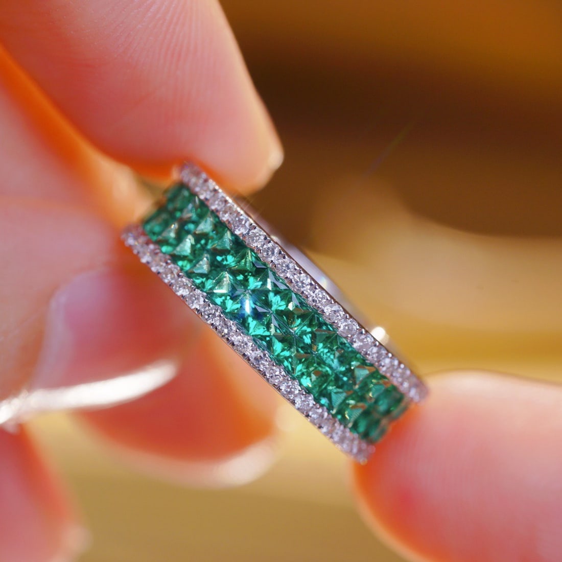 14k Gold 3.08 Ctw Natural Emerald & Diamond Ring: Ref:231169086 // gold content:14k gold // ring size:7. 25us // // main gemstone:emerald // shape:princess // carat weight:2. 40ct // color:green // treatment:natural // // adjacent gemstone 2 : diamon