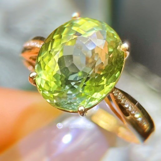 14k Gold 6.17 Ct Natural Tourmaline & Diamond Ring: Ref:231169117 // gold content:14k gold // ring size:7. 25us // // main gemstone:tourmaline // shape:oval // carat weight:6. 17ct // color:green // treatment:natural // // adjacent gemstone 2 :