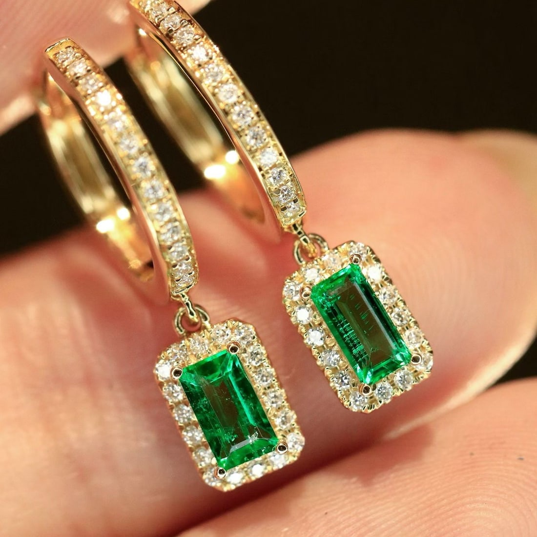 14k Gold 0.62 Ctw Natural Emerald & Diamond Earrings - 2