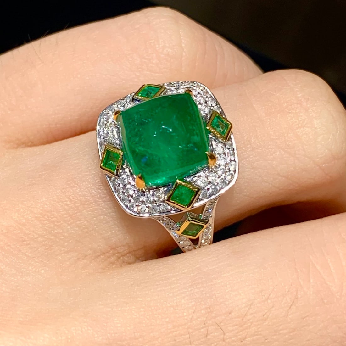 14k Gold 4.5 Ct Natural Emerald & Diamond Ring - 5