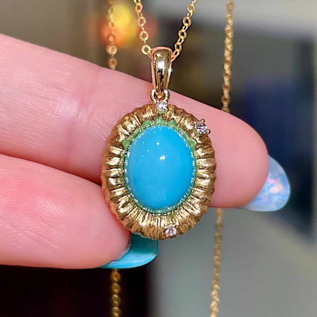 14k Gold 2.64 Ctw Natural Blue Turquoise & Diamond Pendant( Without Chain ): Ref:231169159 // gold content:14k gold // main gemstone:blue turquoise // shape:oval // carat weight:2. 6ct // color:blue // treatment:natural // // adjacent gemstone 2 : diamond // shape:round //