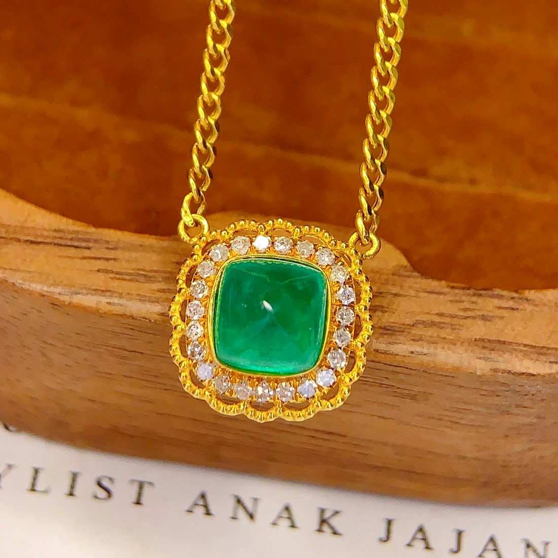 14k Gold 1.6 Ct Natural Emerald & Diamond Necklace - 2