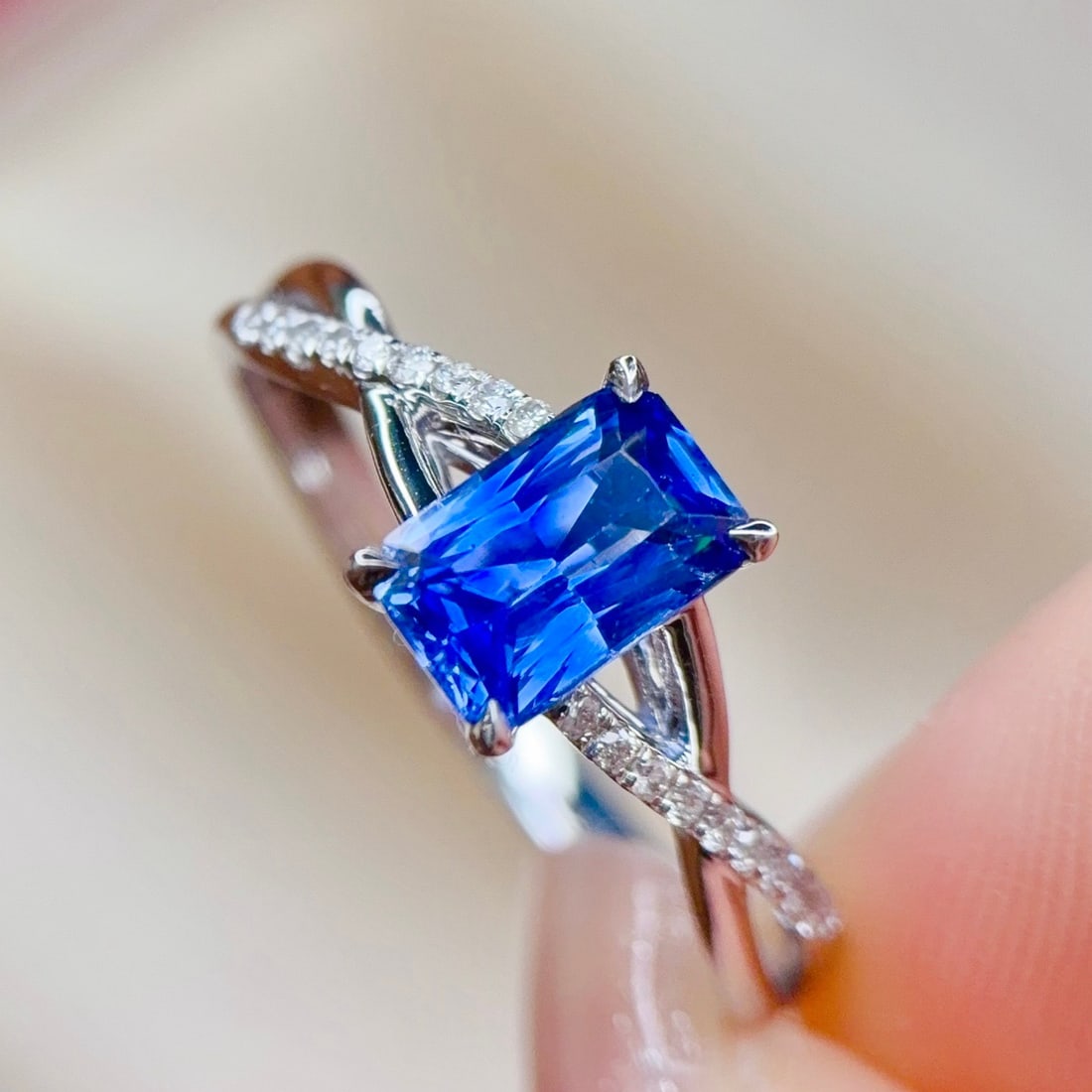 14k Gold 1.17 Ctw Natural Sapphire & Diamond Ring: Ref:231169177 // gold content:14k gold // ring size:7. 25us // // main gemstone:sapphire // shape:octagonal // carat weight:1. 10ct // color:blue // treatment:natural // // adjacent gemstone 2 :