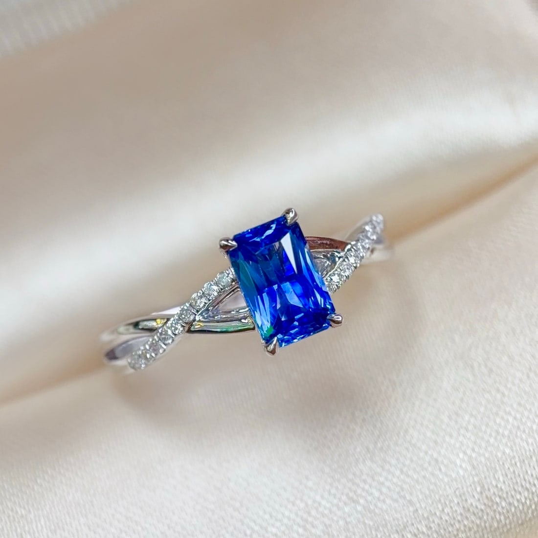 14k Gold 1.17 Ctw Natural Sapphire & Diamond Ring - 5