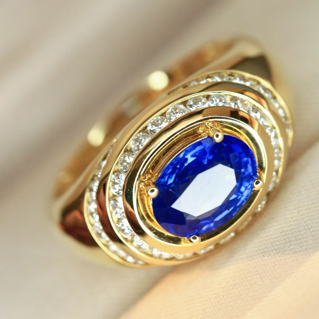 14k Gold 1.72 Ct Natural Sapphire & Diamond Ring - 3