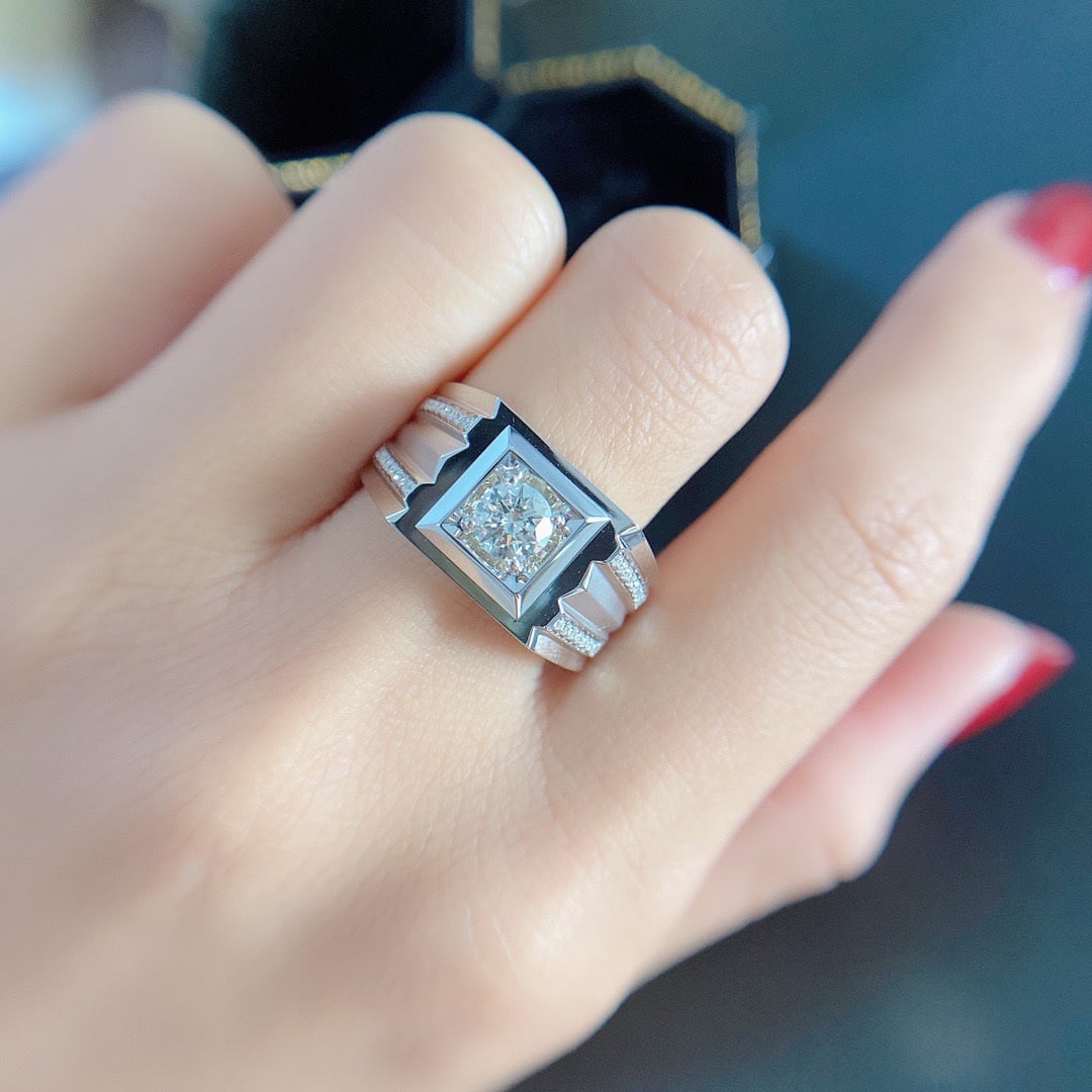 14k Gold 0.55 Ct Natural H Diamond Ring - 4