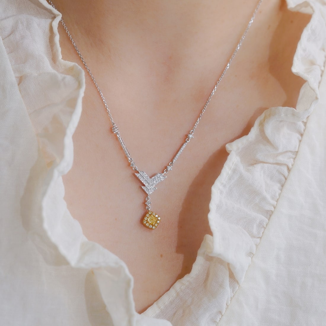 14k Gold 0.42 Ctw Natural Yellow Diamond & Diamond Necklace - 3