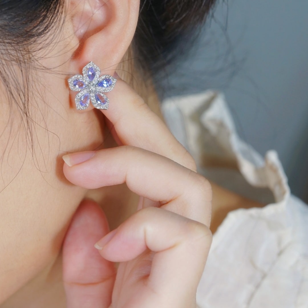 14k Gold 2.62 Ctw Natural Tanzanite & Diamond & Flowers Earrings - 5