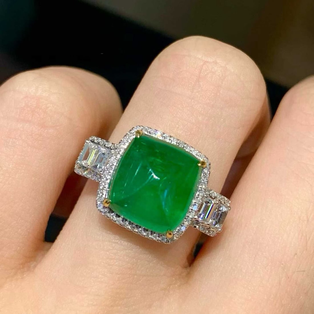 14k Gold 3.6 Ct Natural Emerald & Diamond Ring (1 of 5)