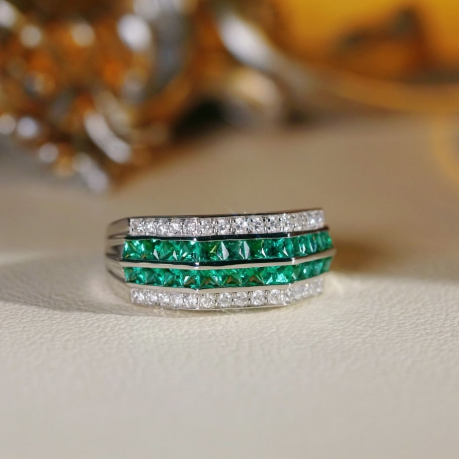 14k Gold 1.28 Ctw Natural Emerald & Diamond Ring: Ref:231169227 // gold content:14k gold // ring size:7. 25us // // main gemstone:emerald // shape:princess // carat weight:1. 00ct // color:green // treatment:natural // // adjacent gemstone 2 : diamon