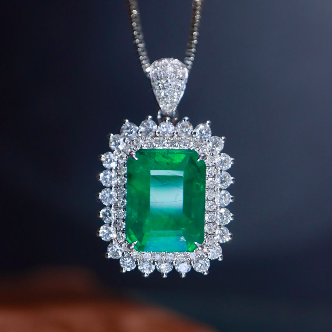 14k Gold 3.47 Ctw Natural Emerald & Diamond Pendant( Without Chain ): Ref:231169230 // gold content:14k gold // main gemstone:emerald // shape:octagonal // carat weight:2. 82ct // color:green // treatment:natural // // adjacent gemstone 2 : diamond // shape:round // car
