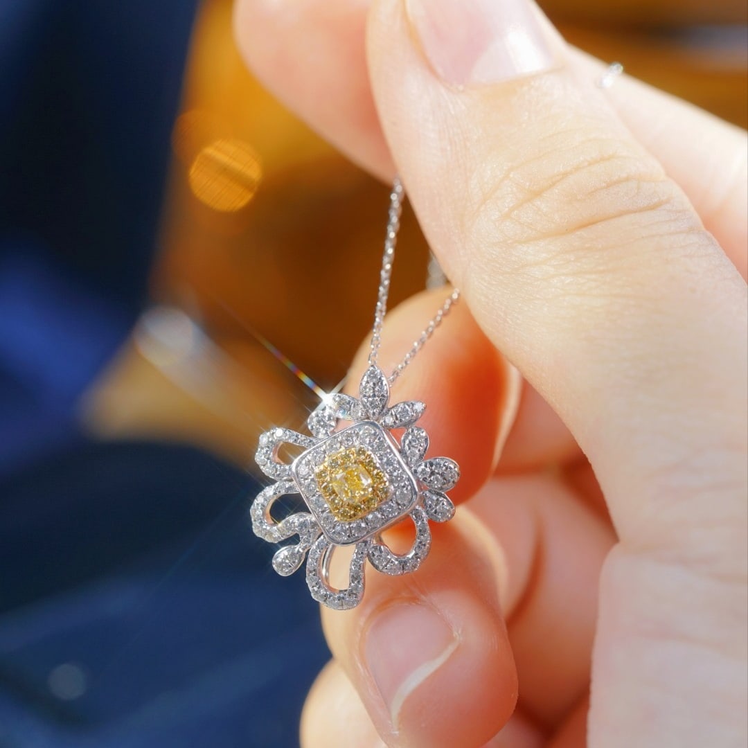 14k Gold 0.70 Ctw Natural Yellow Diamond & Diamond Necklace: Ref:231169238 // gold content:14k gold // main gemstone:yellow diamond // shape:cushion // carat weight:0. 17ct // color:yellow // treatment:natural // // adjacent gemstone 2 : diamond // shape:round
