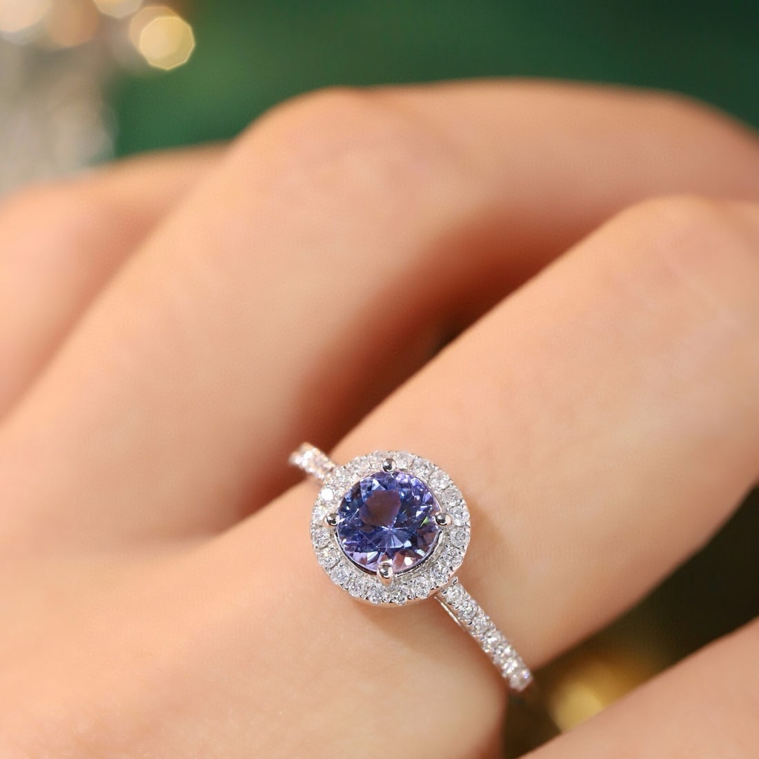 14k Gold 1.10 Ctw Natural Tanzanite & Diamond Ring - 4