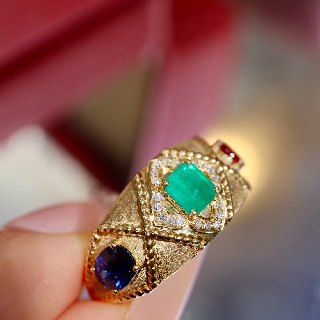 14k Gold 1.24 Ctw Natural Ruby & Sapphire & Emerald & Diamond Ring - 4