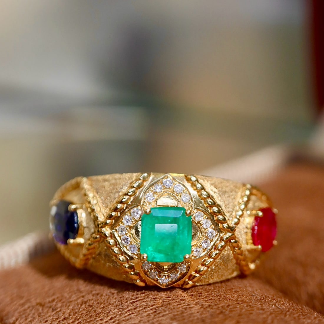 14k Gold 1.24 Ctw Natural Ruby & Sapphire & Emerald & Diamond Ring - 5