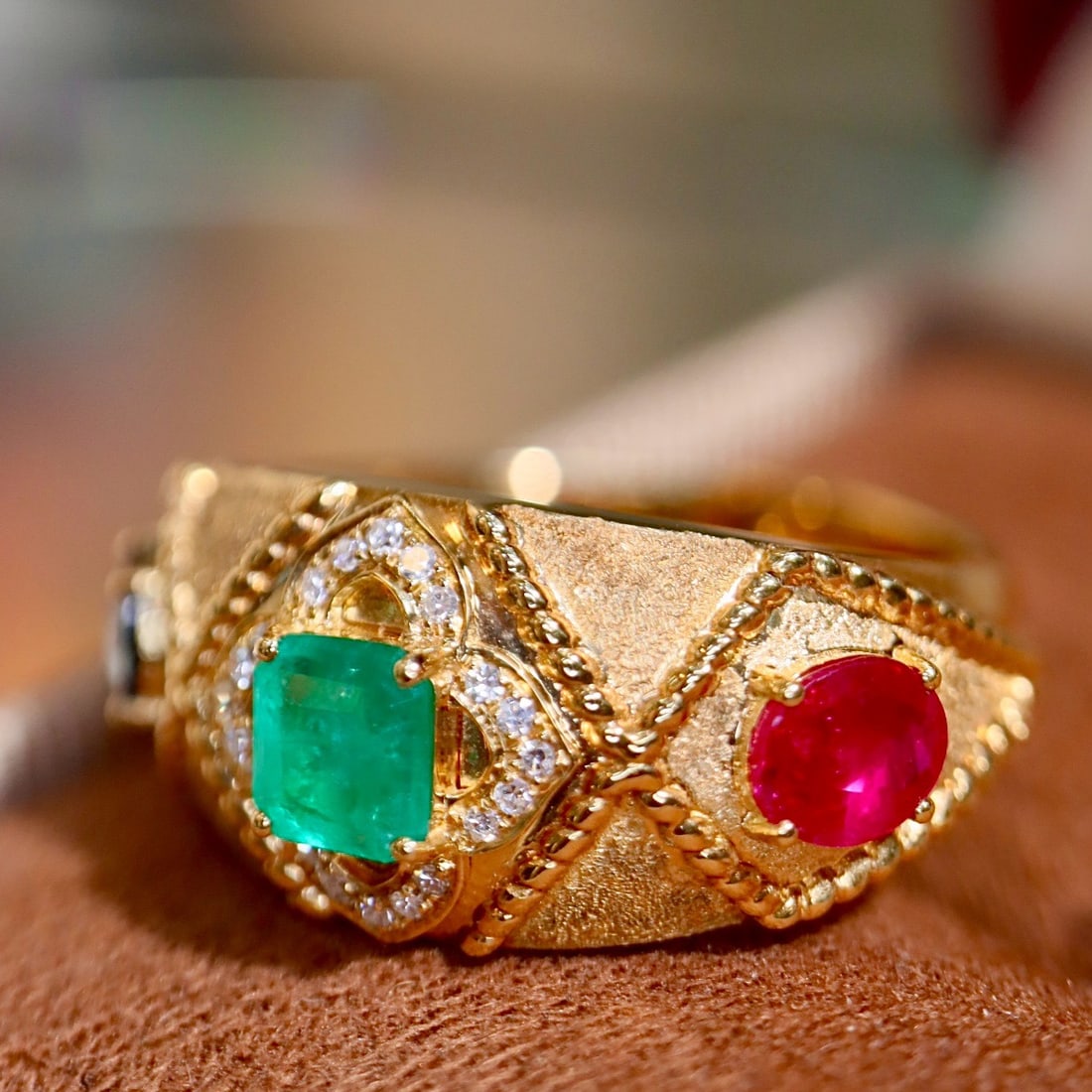 14k Gold 1.24 Ctw Natural Ruby & Sapphire & Emerald & Diamond Ring - 7