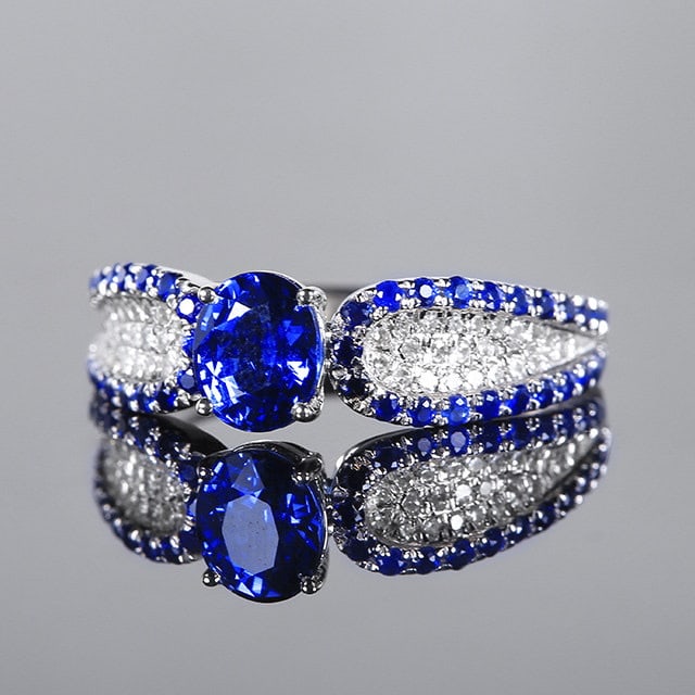 14k Gold 1.41 Ctw Natural Sapphire & Sapphire Ring: Ref:231170034 // gold content:14k gold // ring size:7. 25us // // main gemstone:sapphire // shape:oval // carat weight:1ct // color:blue // treatment:natural // // adjacent gemstone 2 : sapphire //