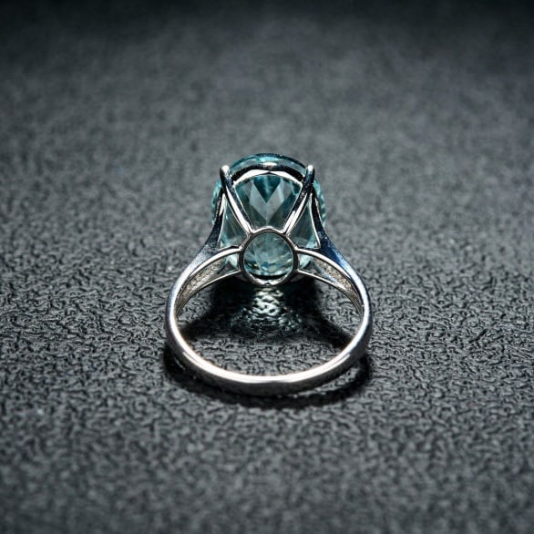 14k Gold 6.69 Ct Natural Aquamarine & Diamond Ring - 4