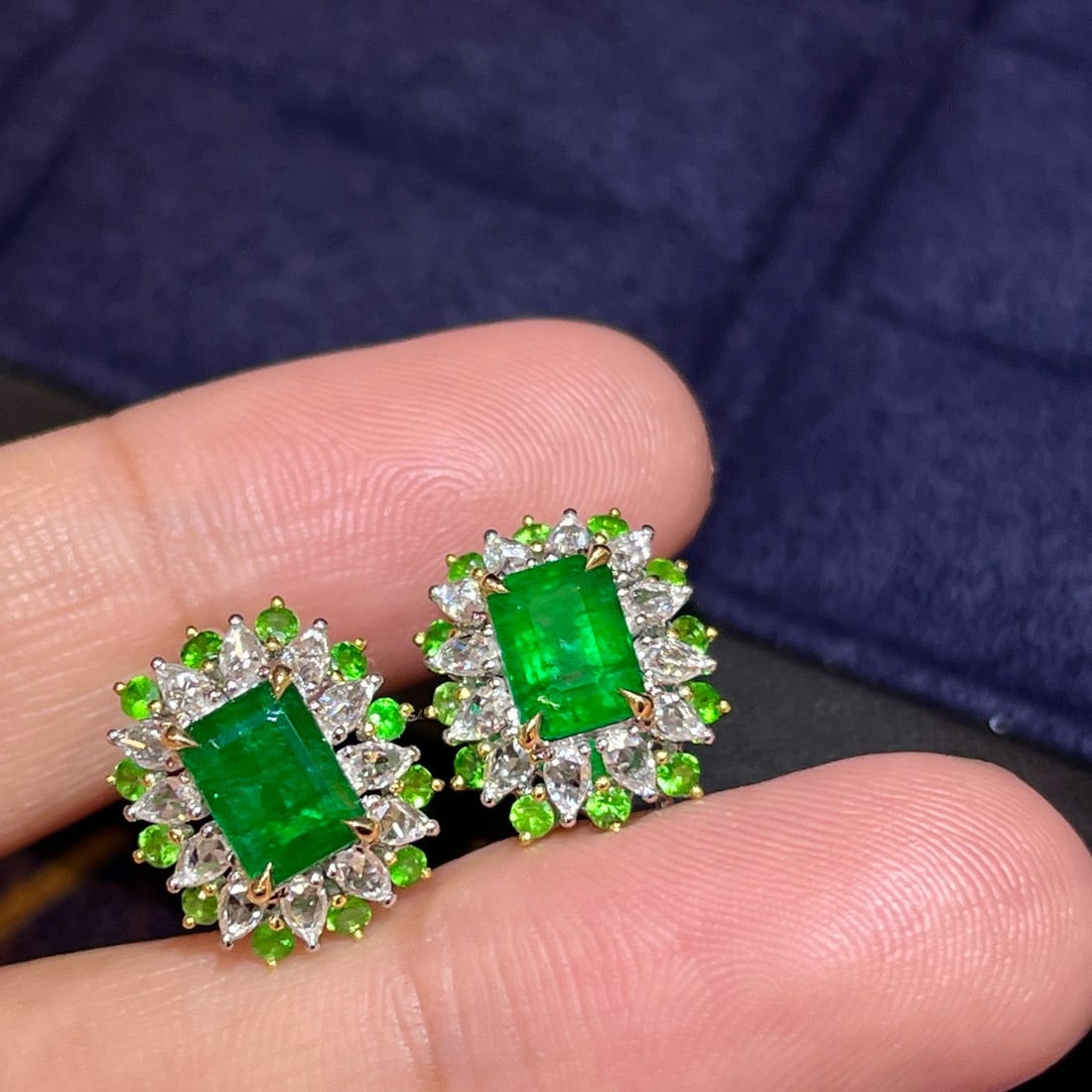 14k Gold 2.99 Ctw Vivid Green Natural Emerald & Diamond Earrings - 3