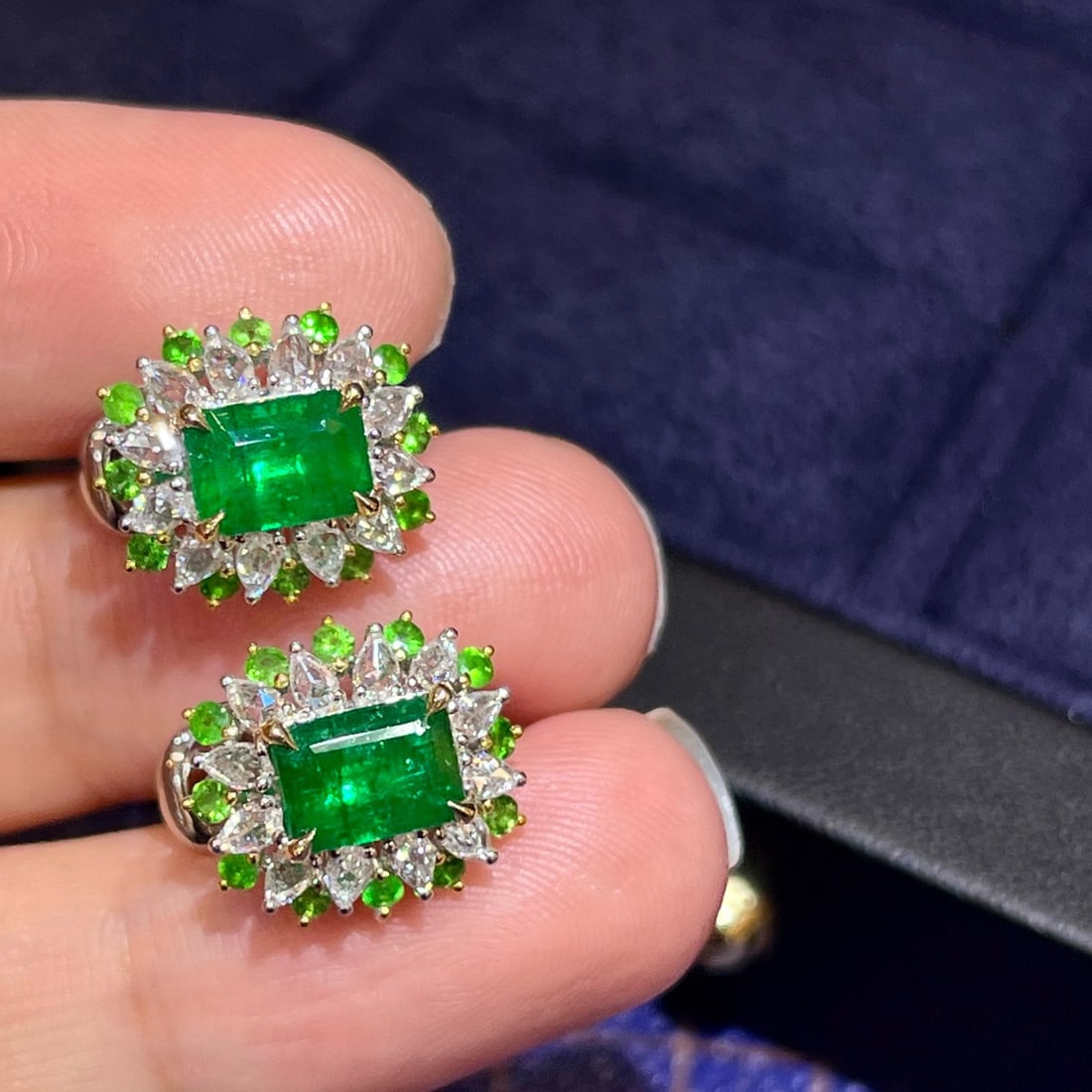 14k Gold 2.99 Ctw Vivid Green Natural Emerald & Diamond Earrings - 4