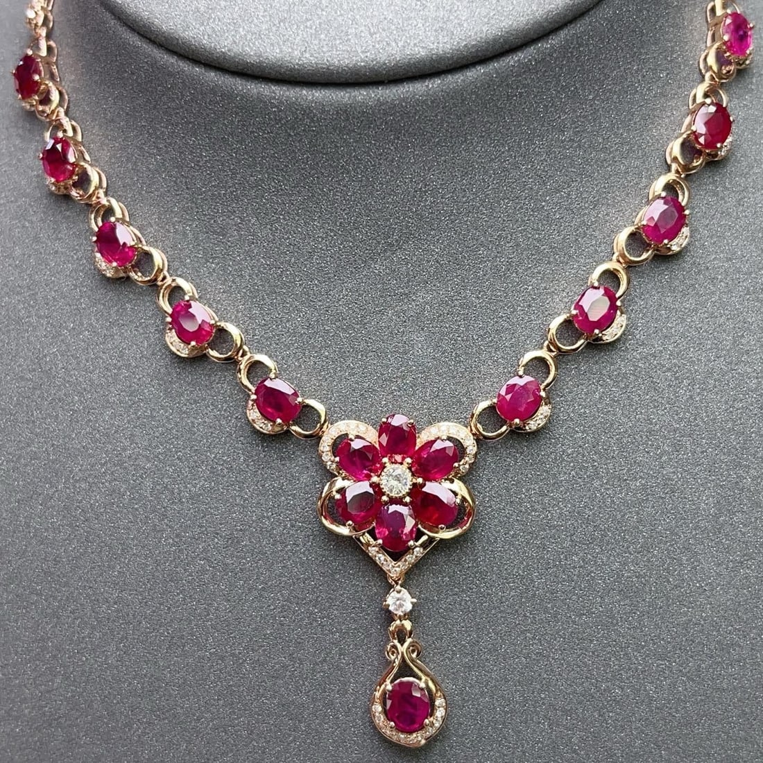 14k Gold 6.25 Ct Natural Ruby & Diamond & Sapphire Necklace - 4
