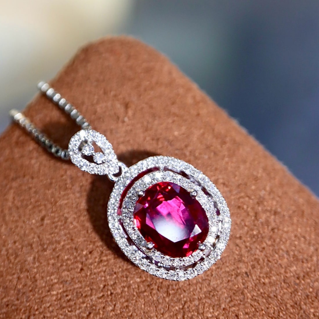 14k Gold 1.10 Ctw Natural Ruby & Diamond Pendant( Without Chain ): Ref:231170071 // gold content:14k gold // main gemstone:ruby // shape:oval // carat weight:0. 88ct // color:red // treatment:natural // // adjacent gemstone 2 : diamond // shape:round // carat weight: