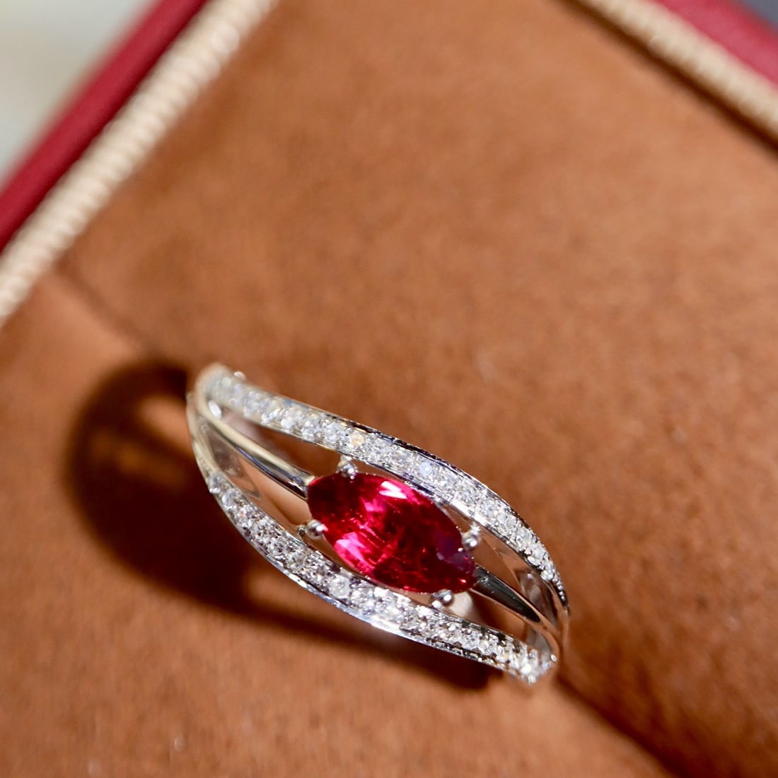 14k Gold 0.62 Ctw Natural Ruby & Diamond Ring: Ref:231170075 // gold content:14k gold // ring size:7. 25us // // main gemstone:ruby // shape:marquise // carat weight:0. 53ct // color:red // treatment:natural // // adjacent gemstone 2 : diamond //