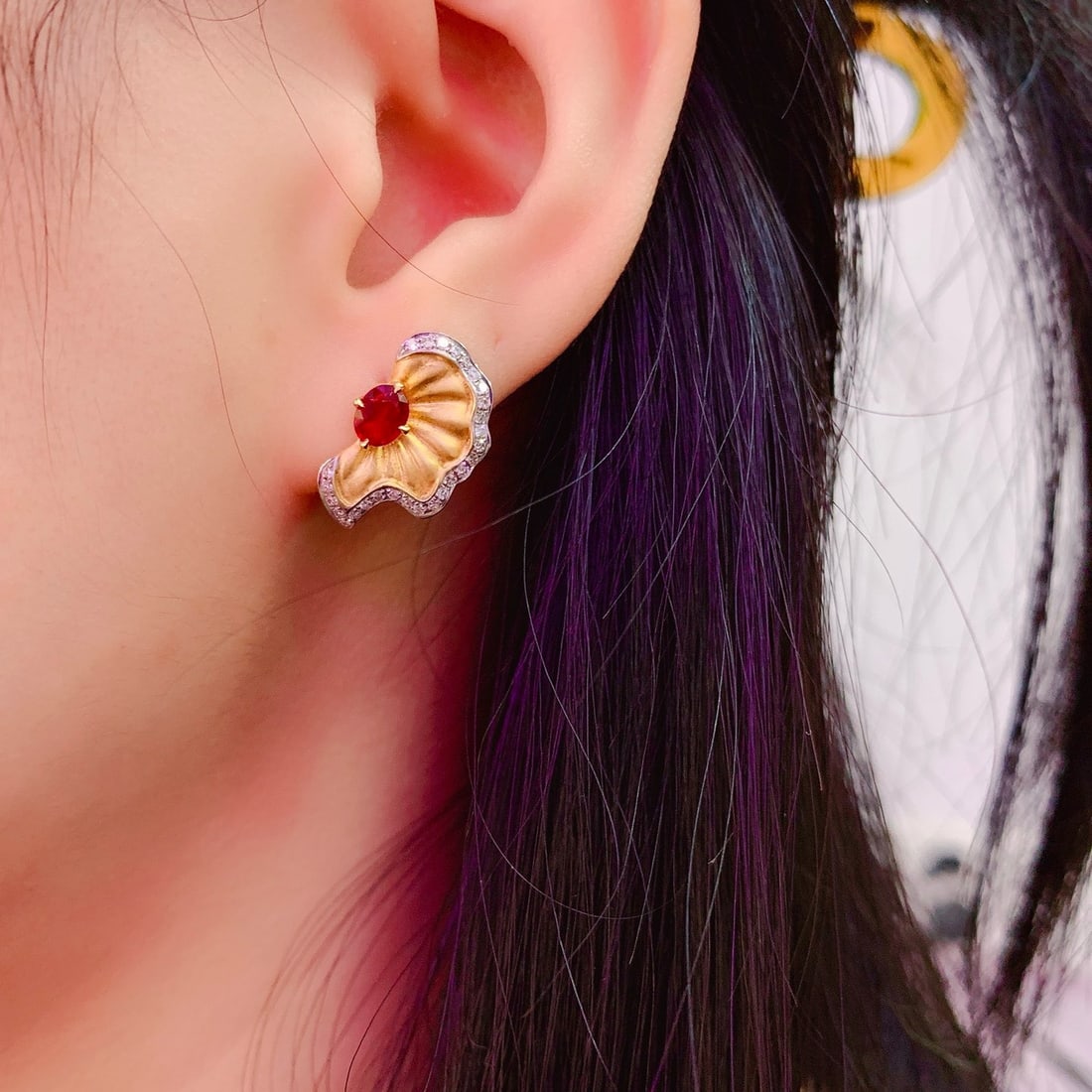 14k Gold 1.22 Ctw Vivid Red Natural Ruby & Diamond Earrings - 4