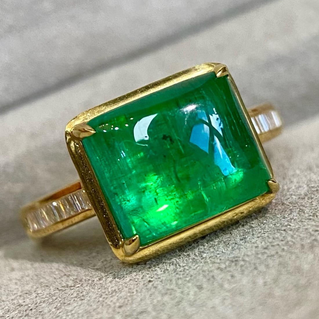 14k Gold 5 Ct Natural Emerald & Diamond Ring - 3