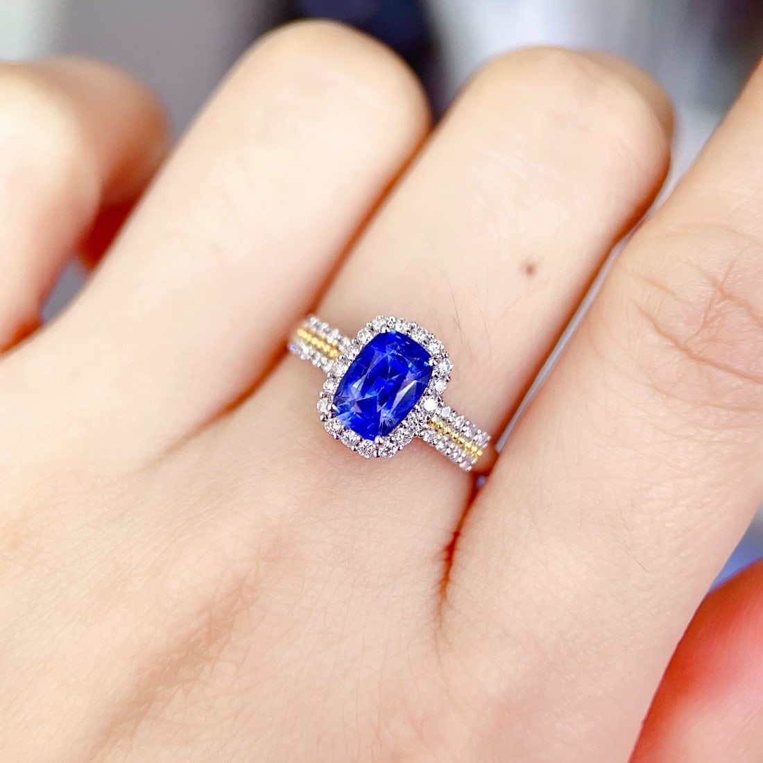 14k Gold 1.72 Ctw Natural Sapphire & Diamond Ring - 4