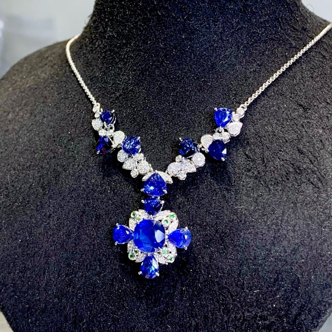 14k Gold 6.02 Ct Natural Sapphire & Diamond Necklace - 2