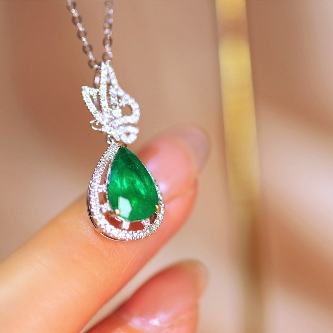 14k Gold 2.73 Ctw Vivid Green Natural Emerald & Diamond Necklace - 6