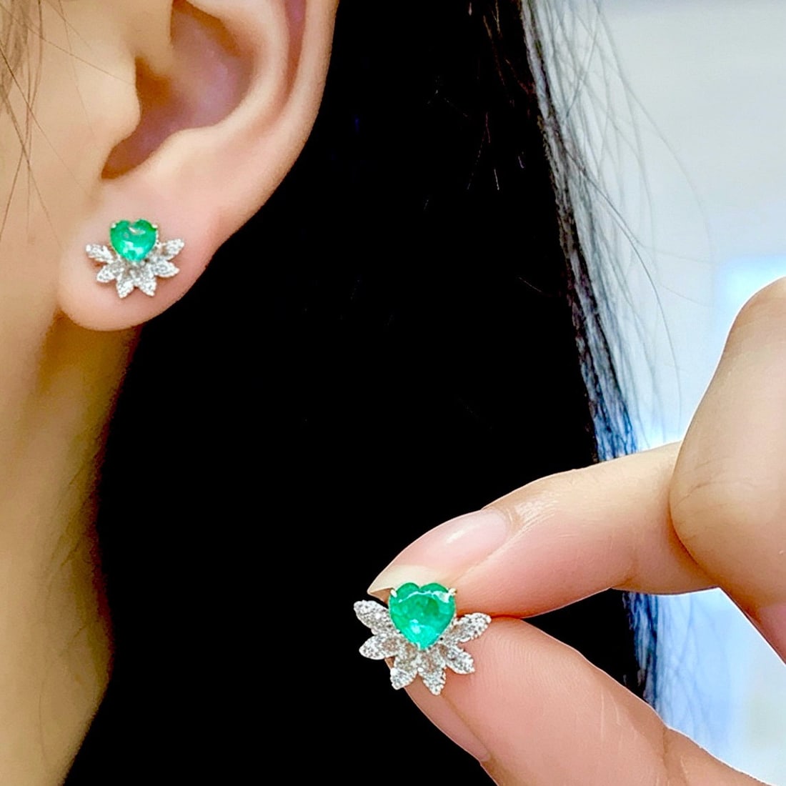 14k Gold 1.02 Ct Natural Emerald & Diamond Earrings - 5