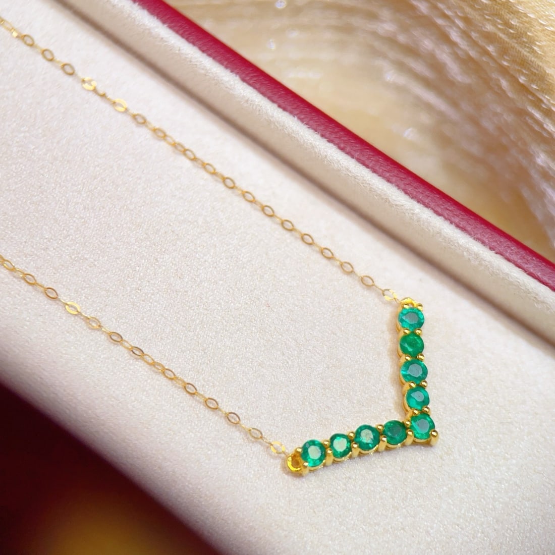14k Gold 0.7 Ct Natural Emerald Necklace - 3
